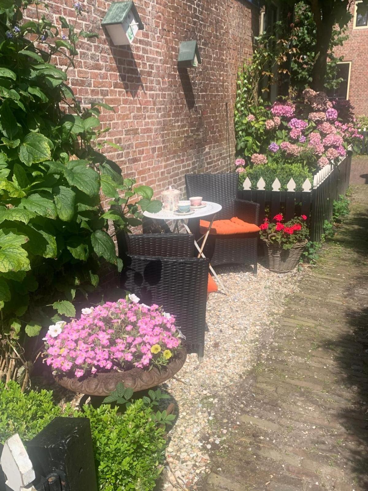 "Het Steechje" In Ie Bij Schiermonnikoog En Ameland Apartment Ee Luaran gambar